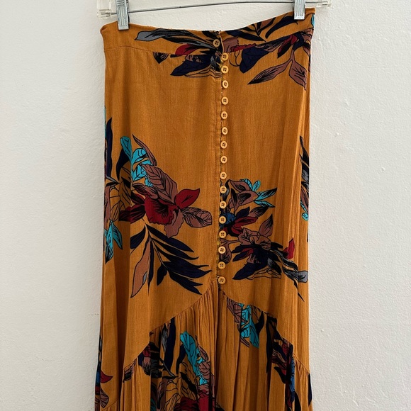 High waisted skirt - Picture 3 of 3